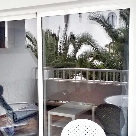 52 Apartment *